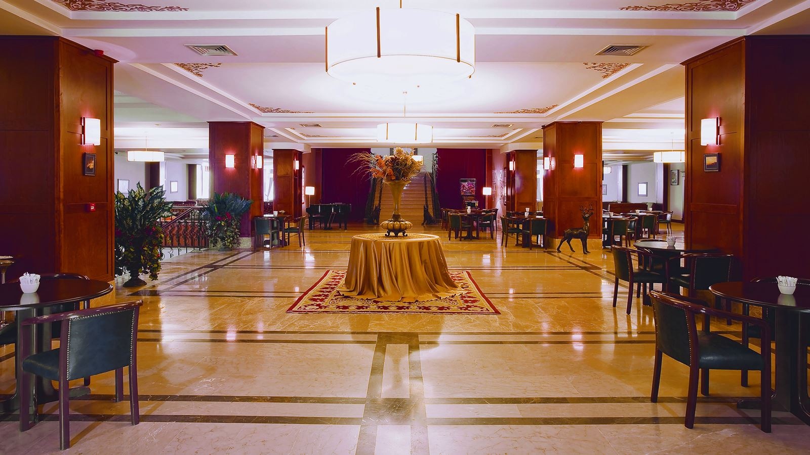 bars-lobby