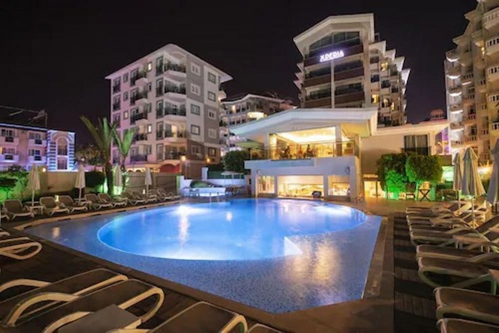 pools-outdoor-pool