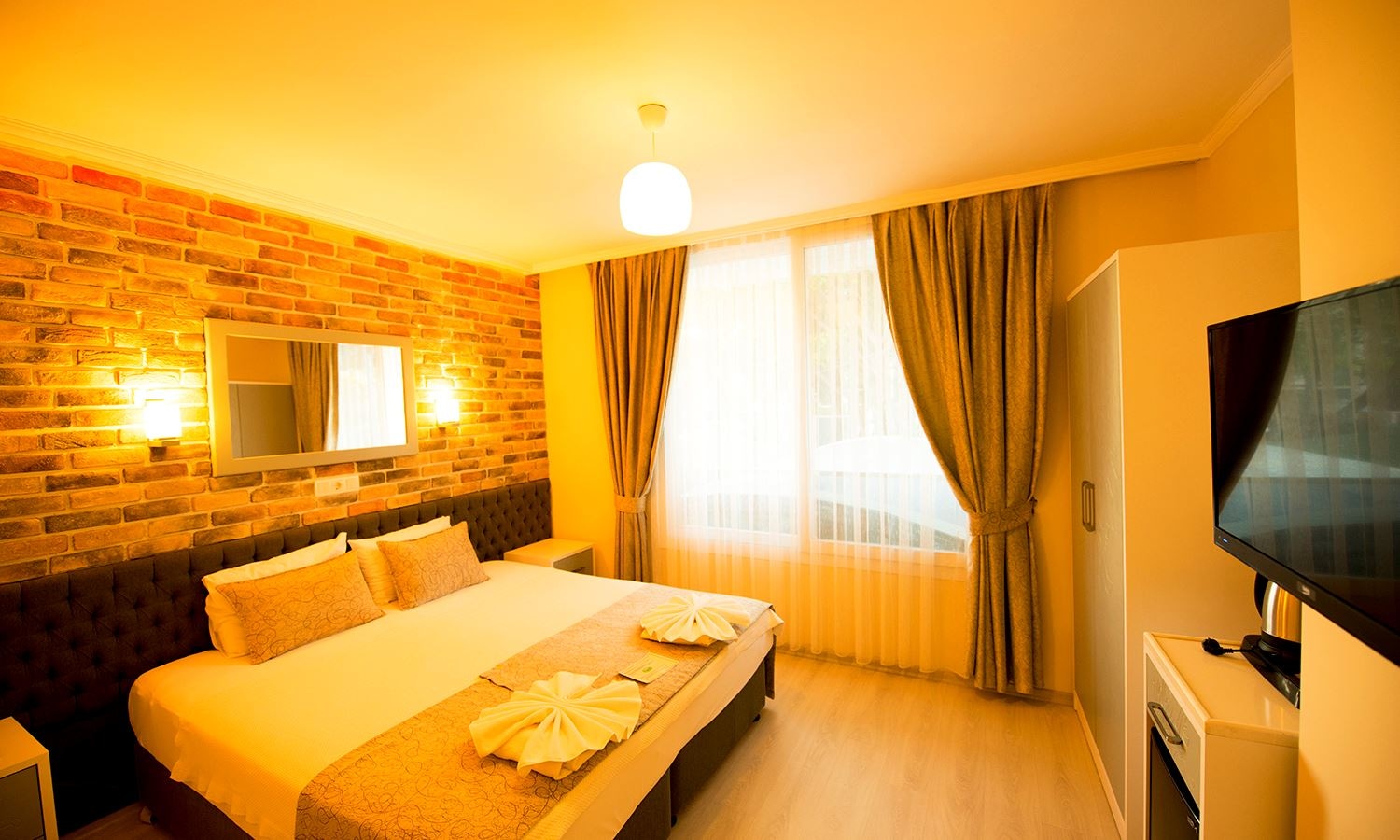 rooms-standard-room