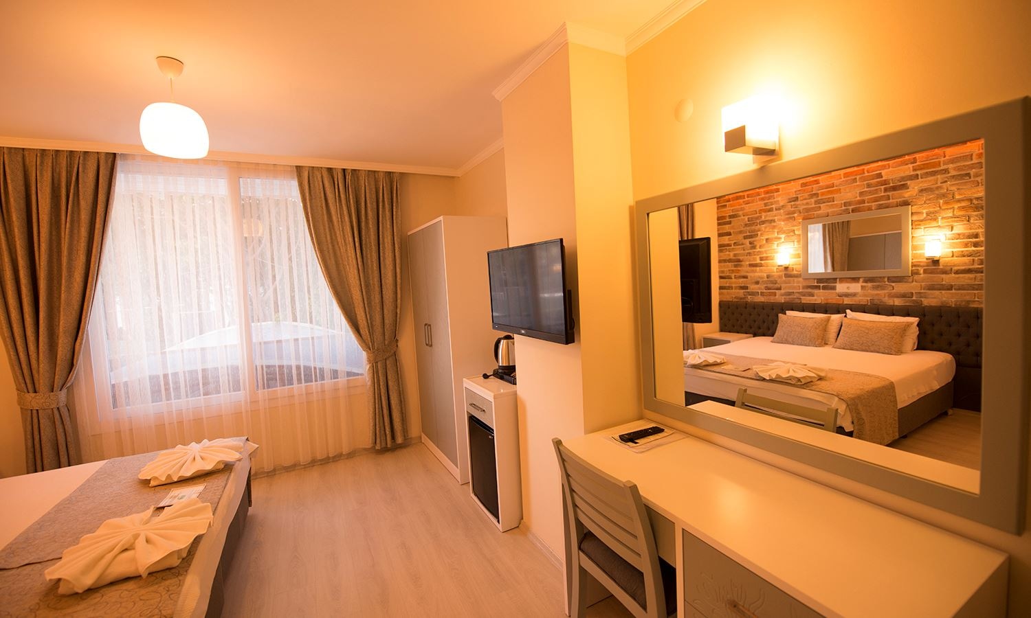 rooms-standard-room