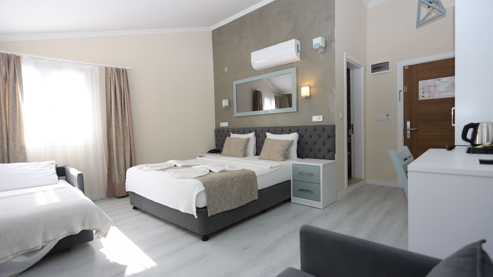 rooms-standard-room
