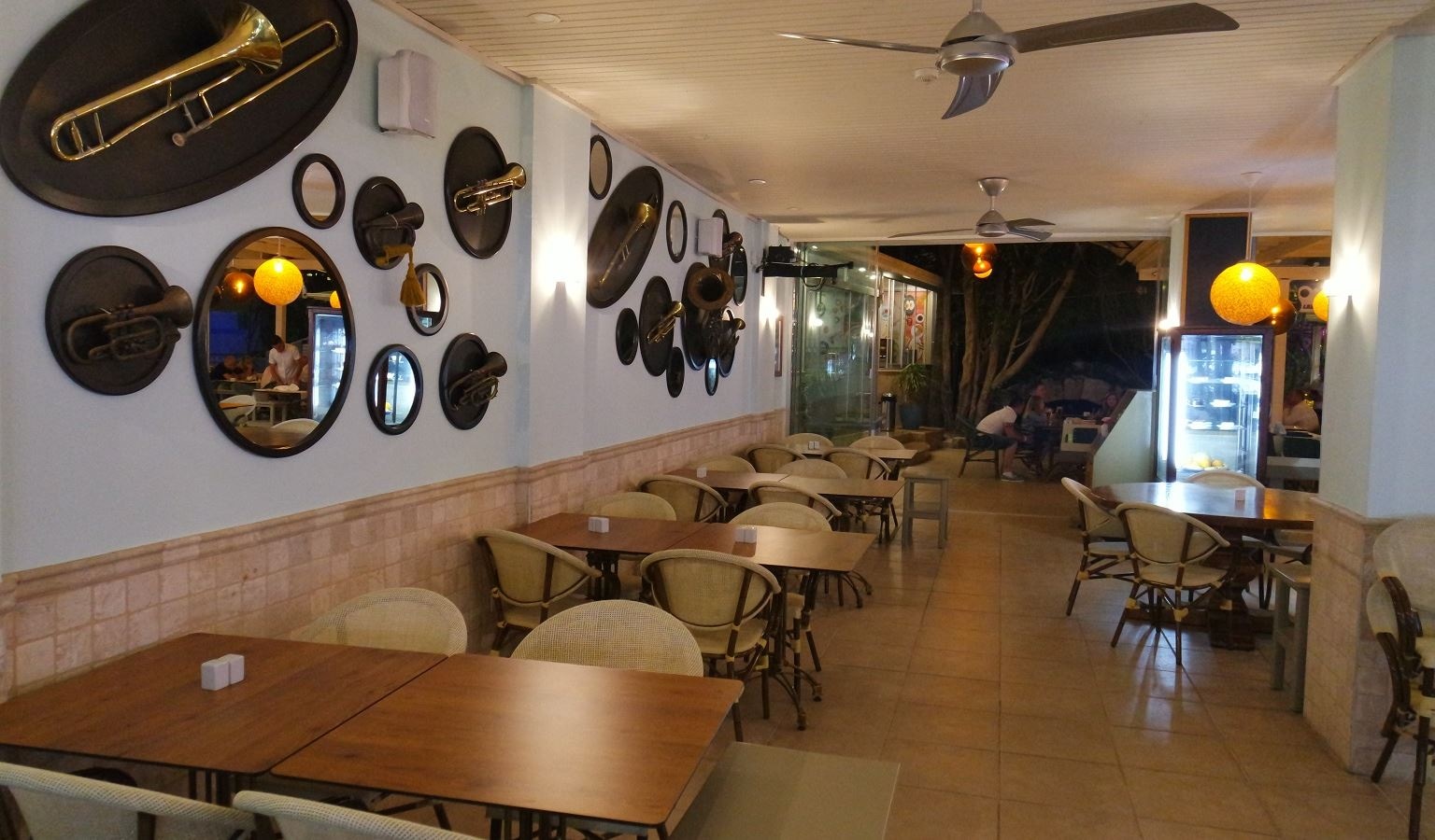 restaurants-tonoz-restaurant