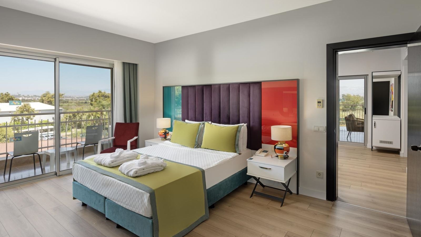 rooms-suite-room