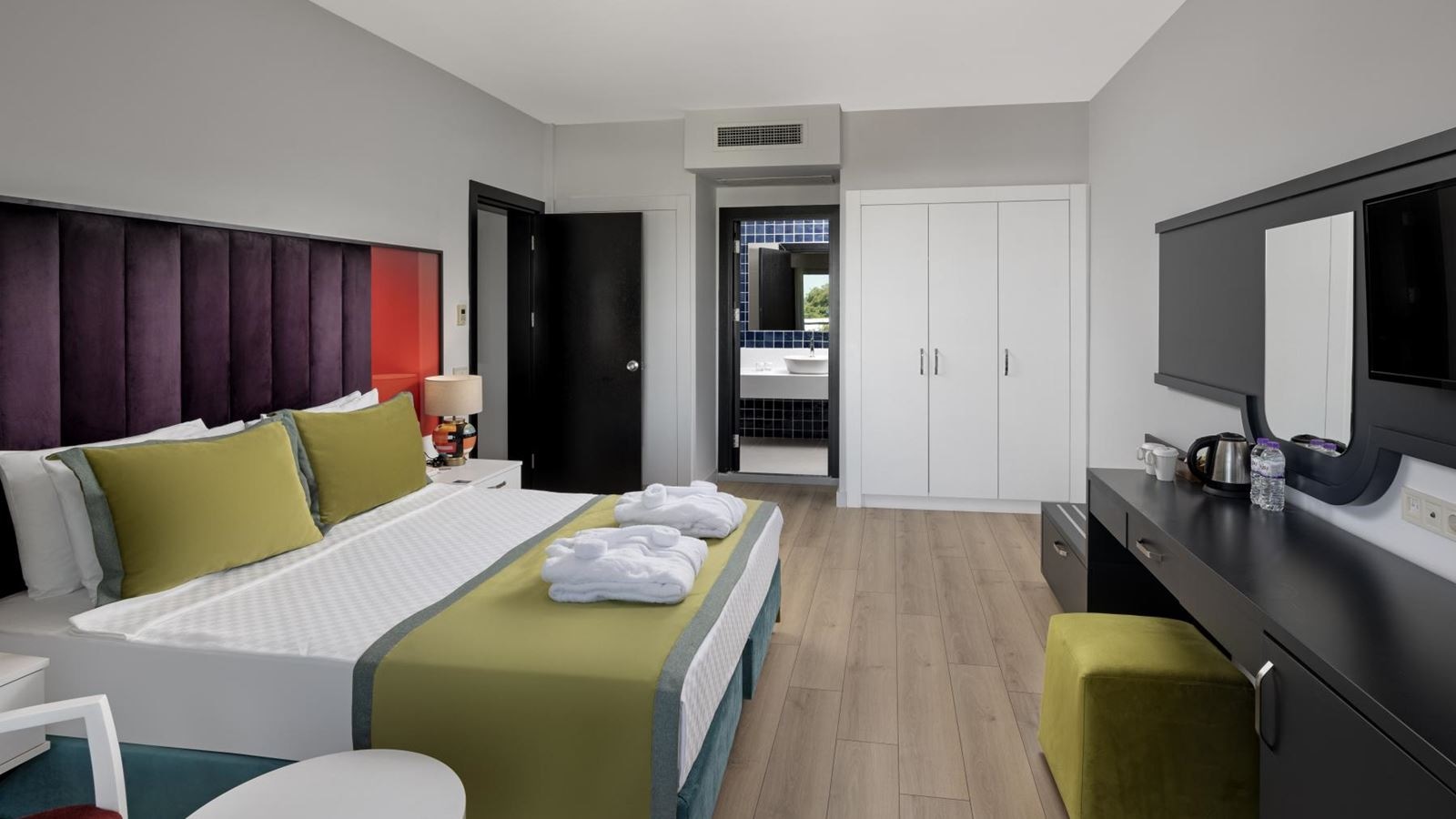 rooms-suite-room