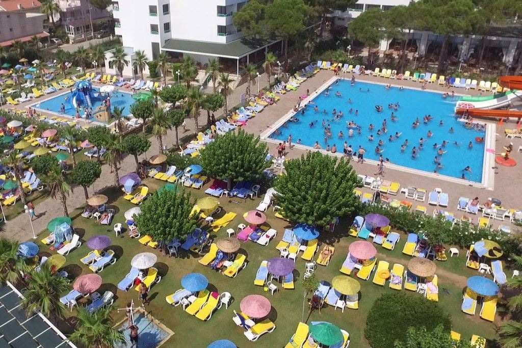 pools-outdoor-pool