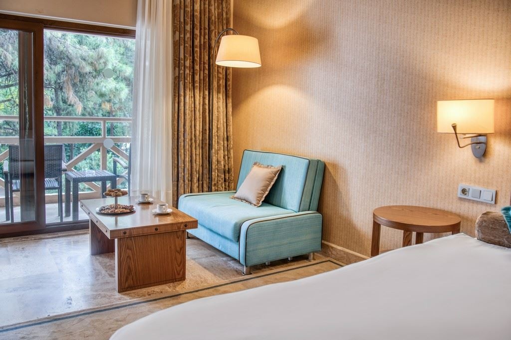 rooms-deluxe-room