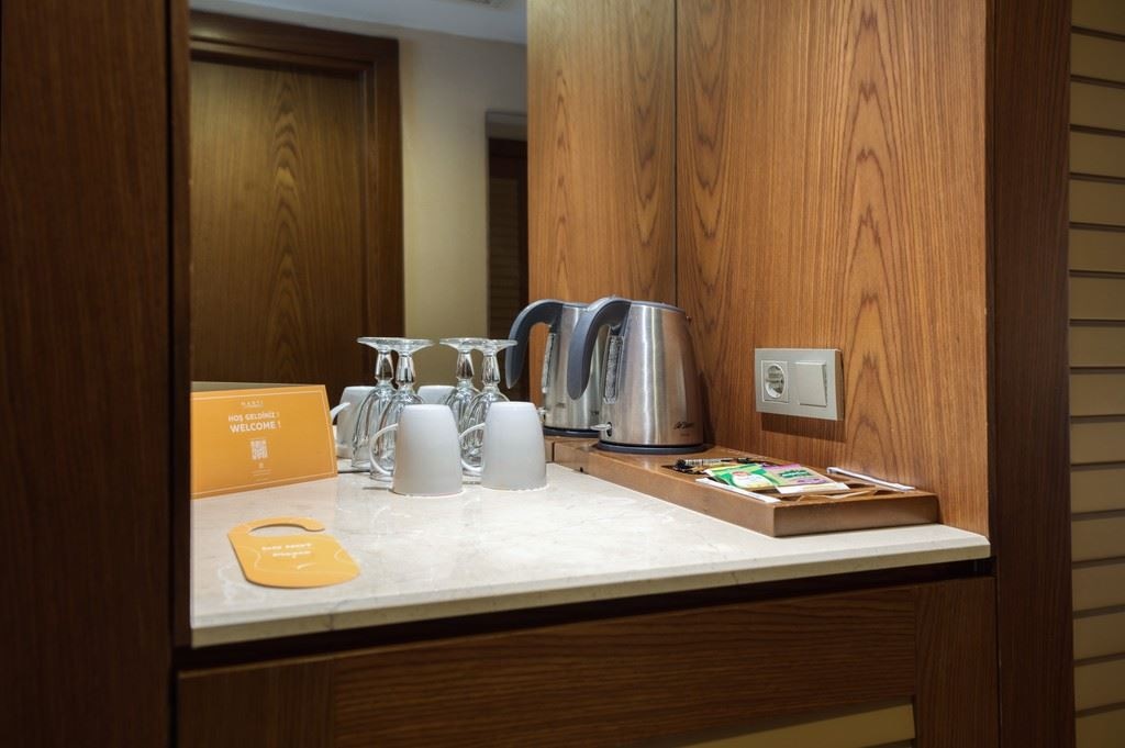 rooms-deluxe-room