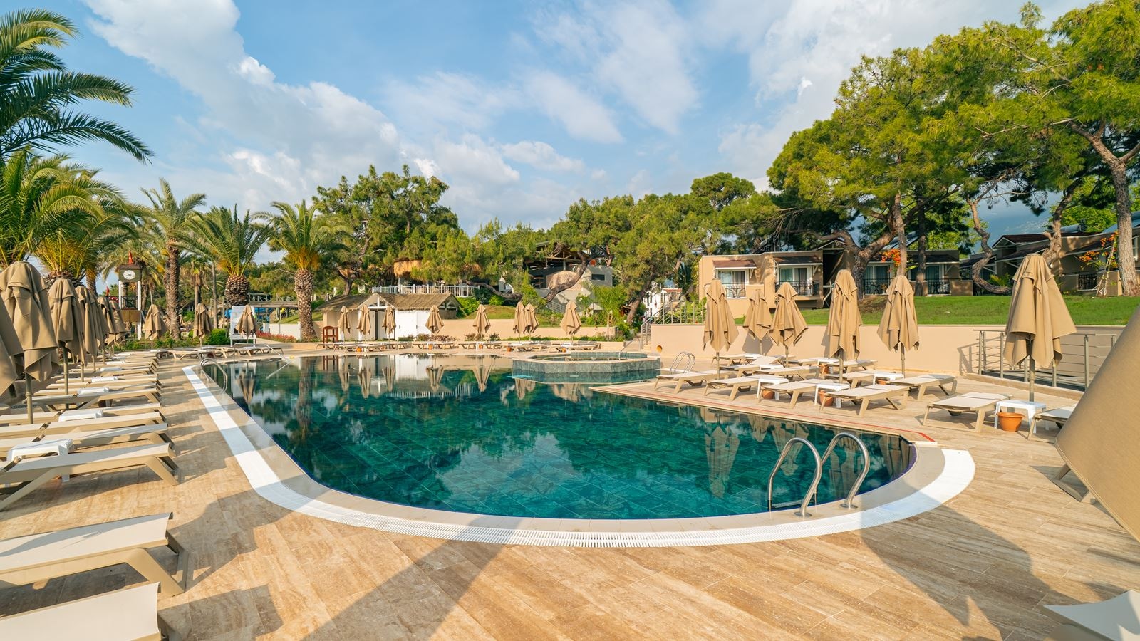 pools-outdoor-pool