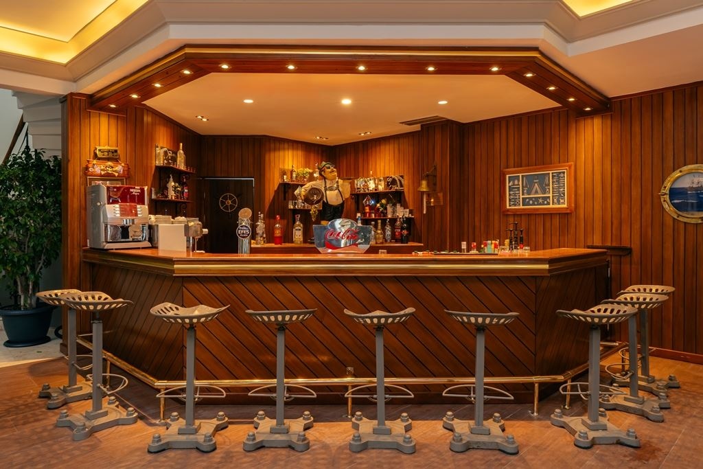 bars-lobby-bar