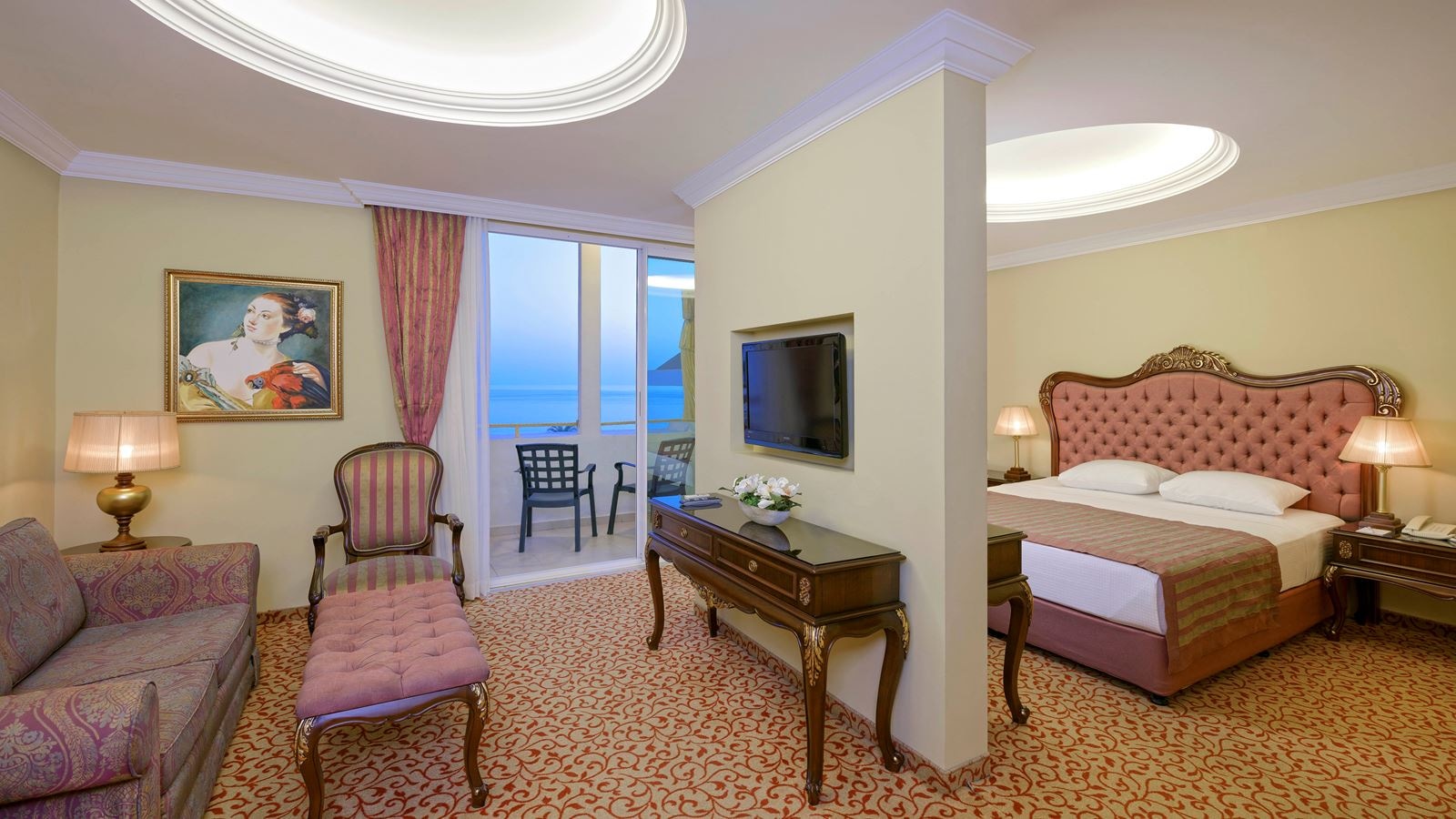 rooms-luxury-suite
