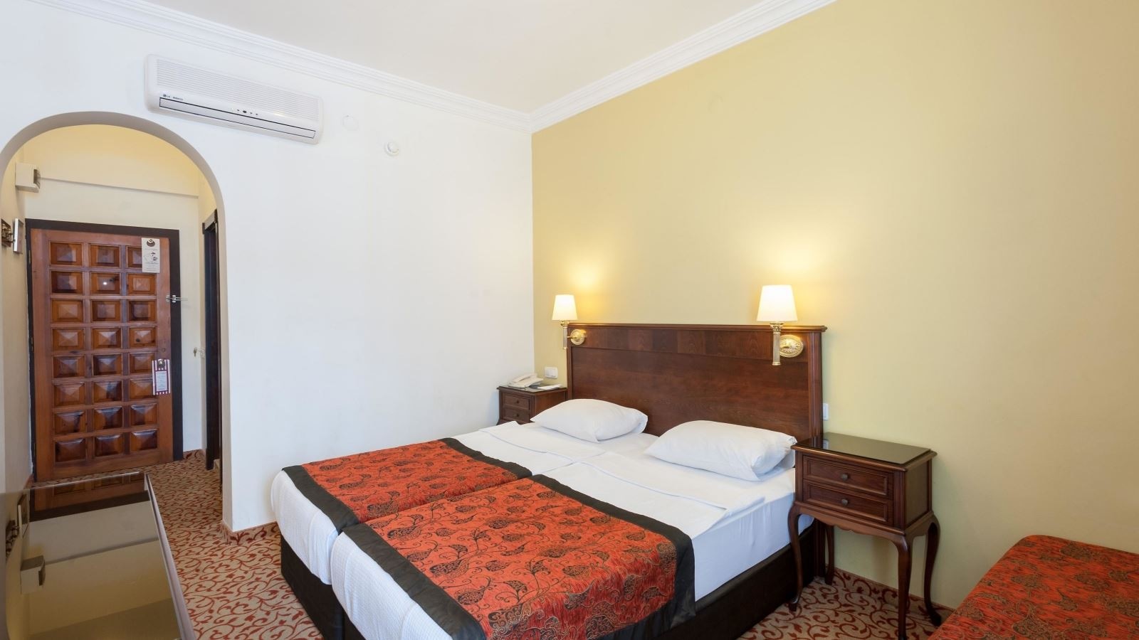 rooms-standard-room