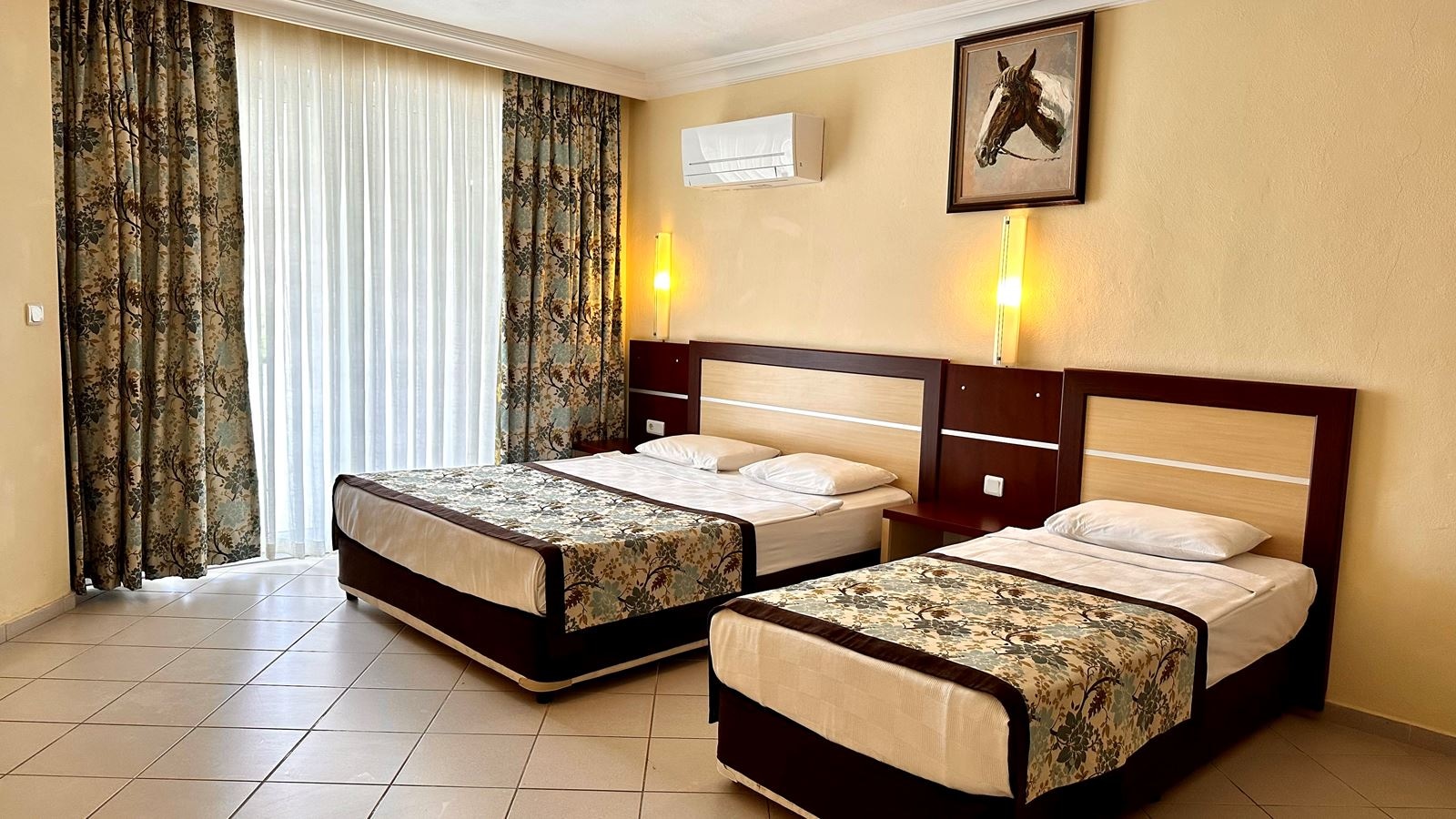 rooms-standard-room