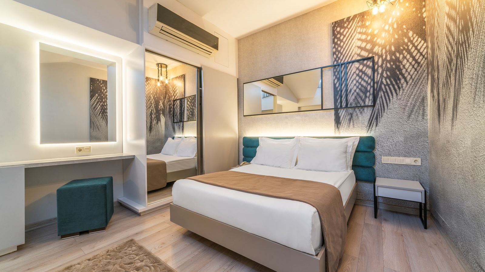 rooms-hotel-dublex-family-room-sea-view