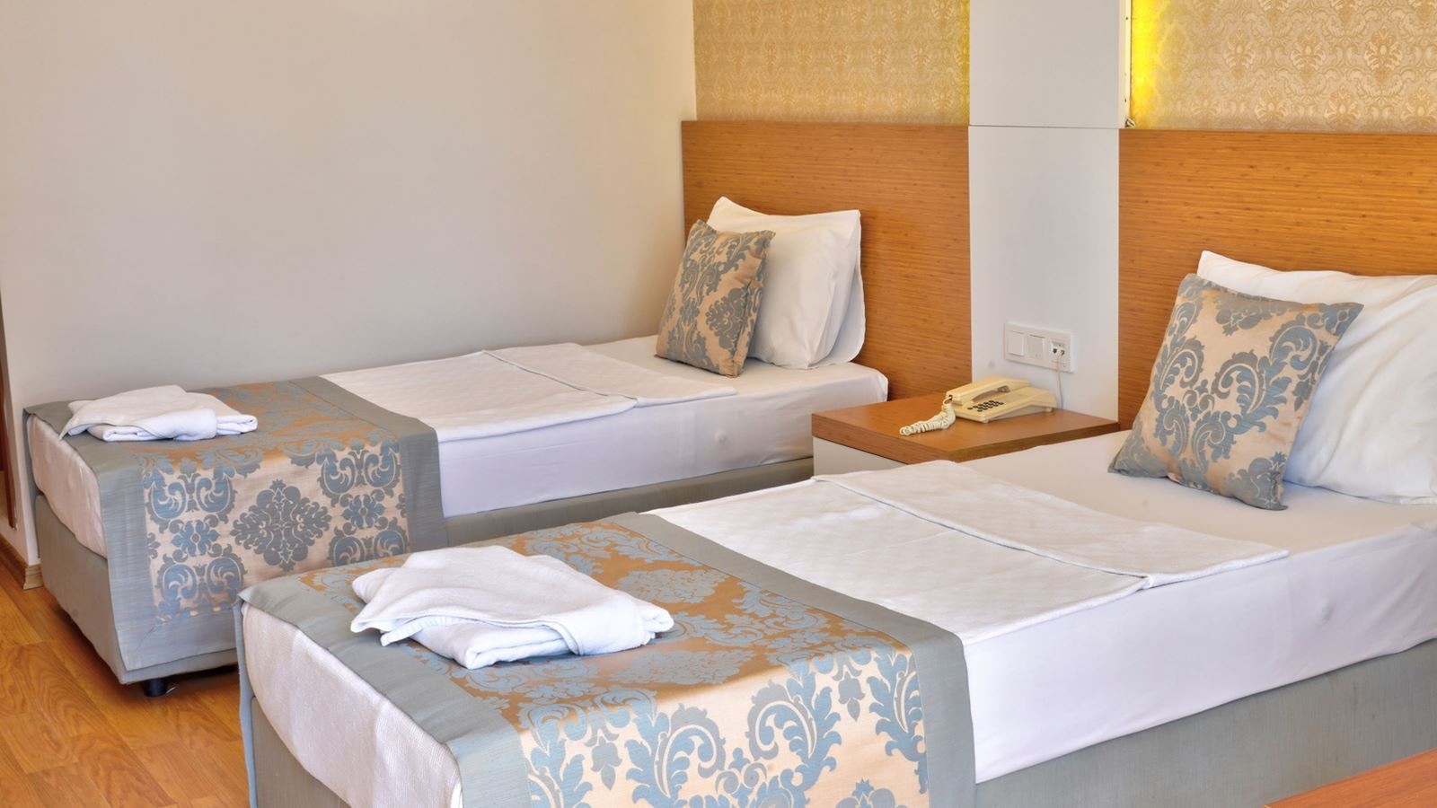 rooms-standard-room