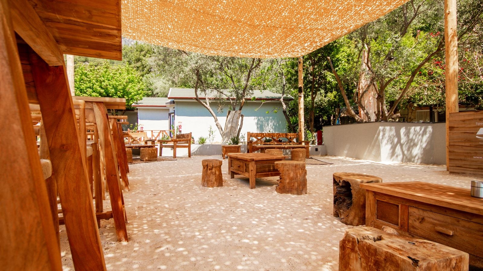 bars-beach-bar