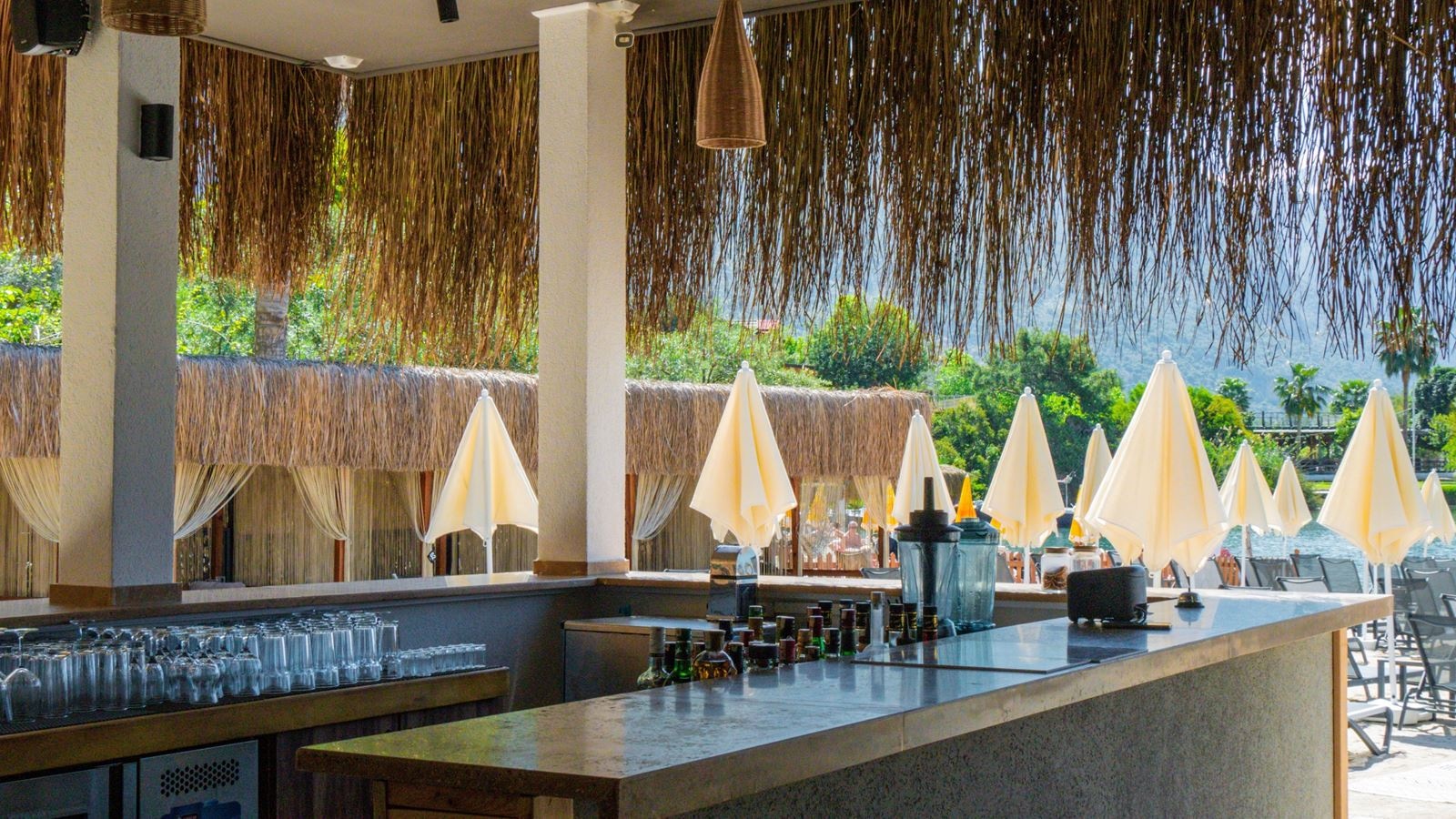 bars-beach-bar