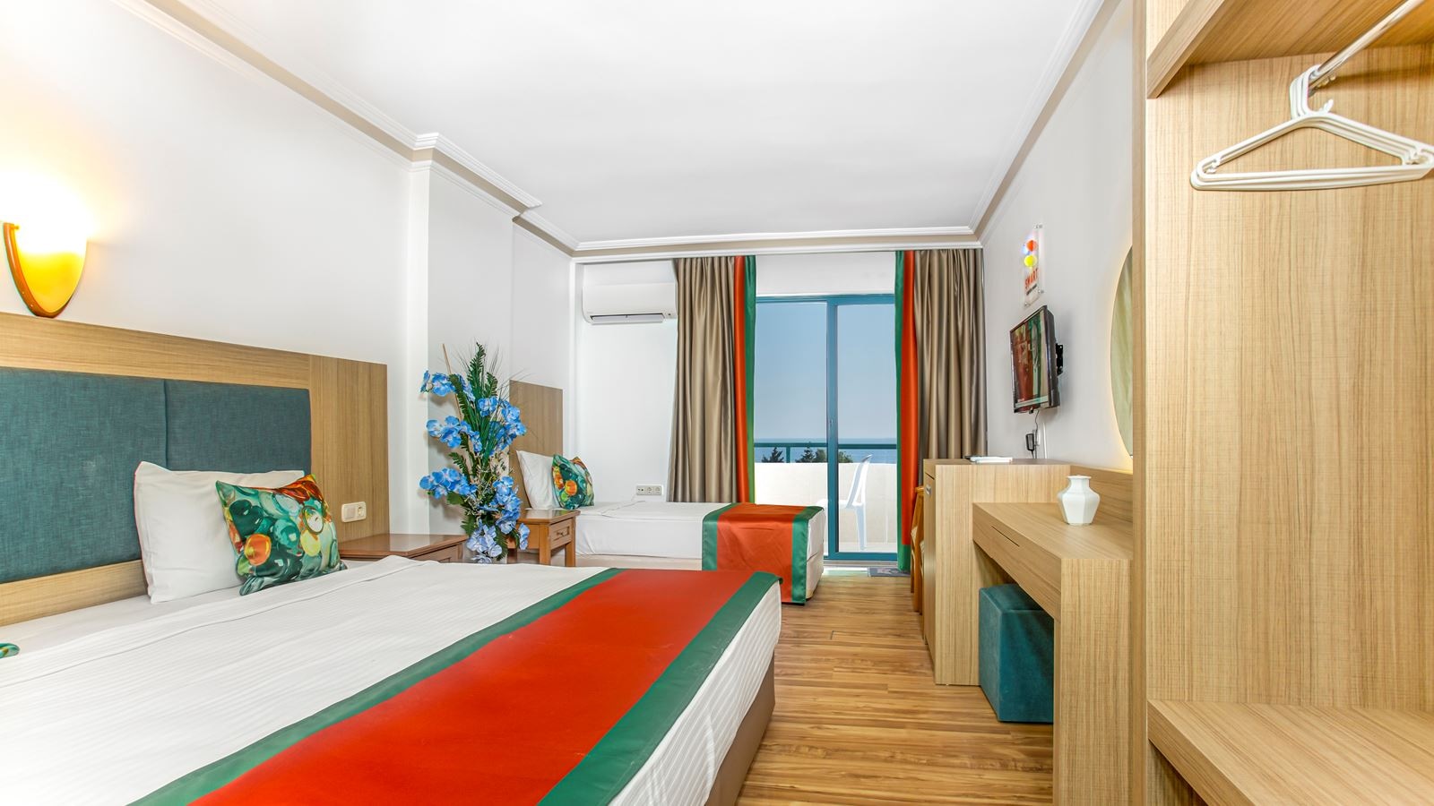 rooms-large-room