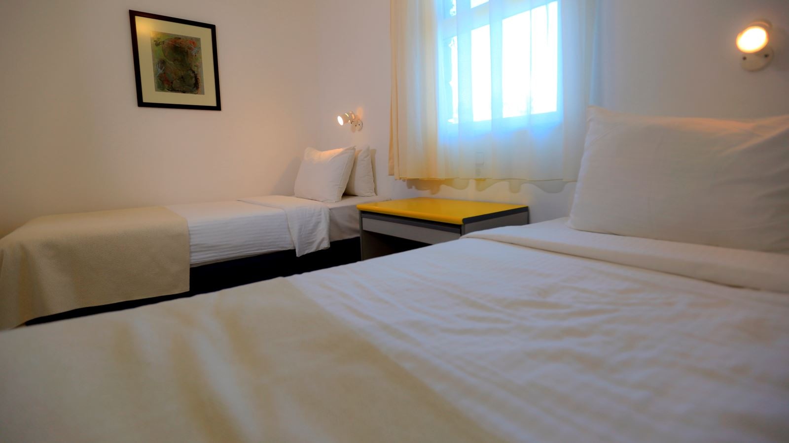 rooms-suite-2-bedrooms-land-view