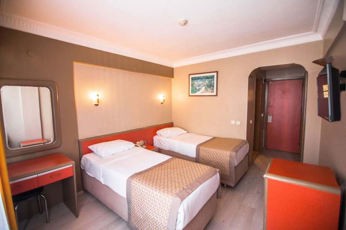 rooms-standard-room