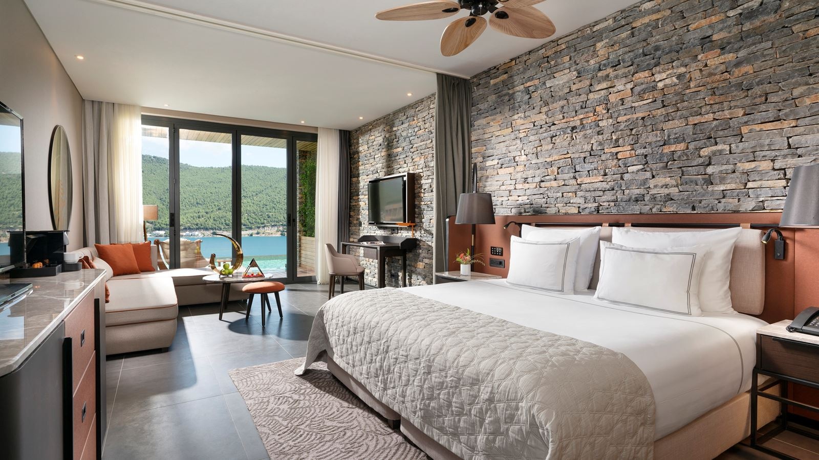 rooms-laguna-deluxe-room-sea-view-swim-up