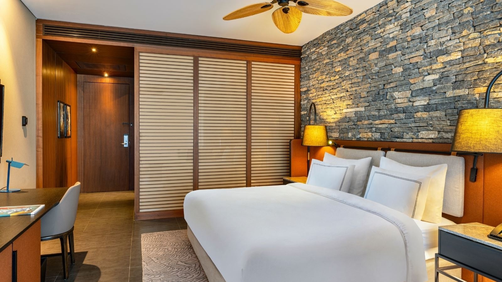 rooms-terrace-room