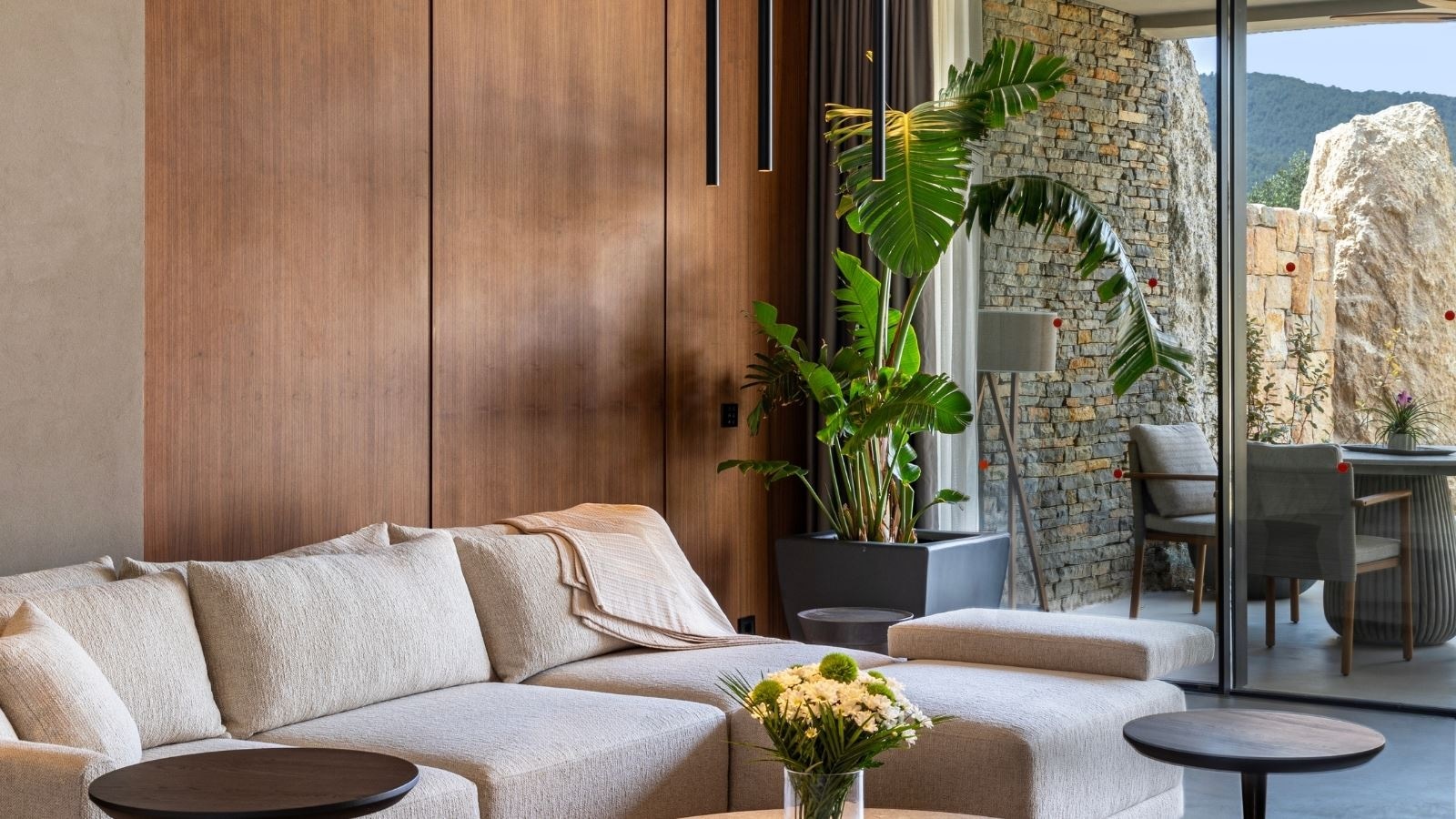 rooms-maki-villa