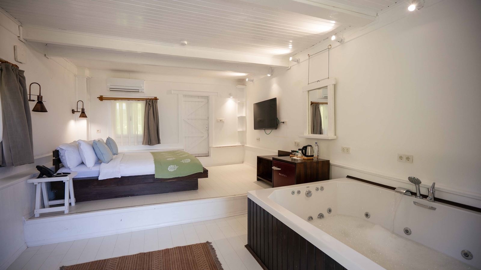 rooms-stone-house