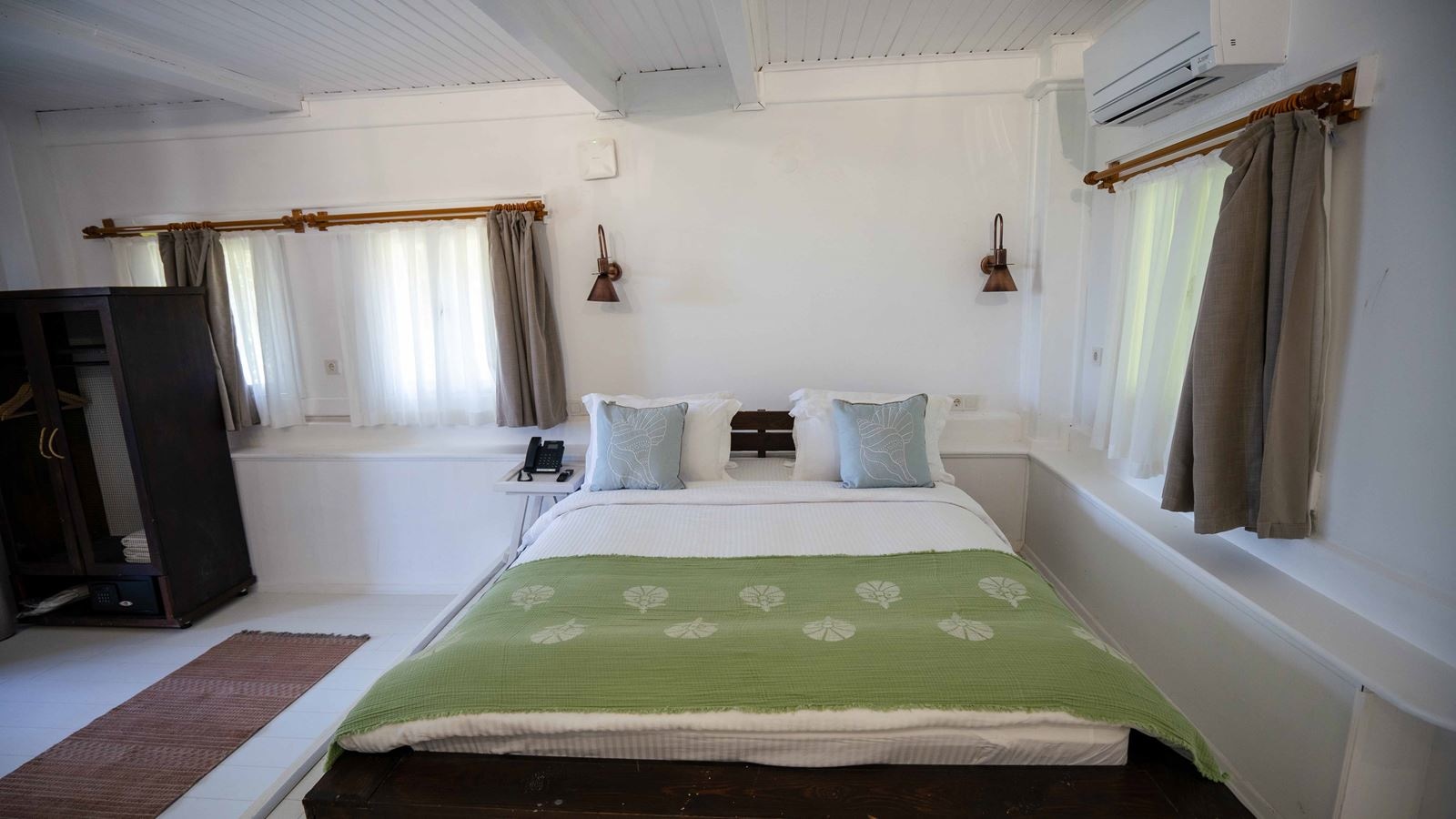rooms-stone-house