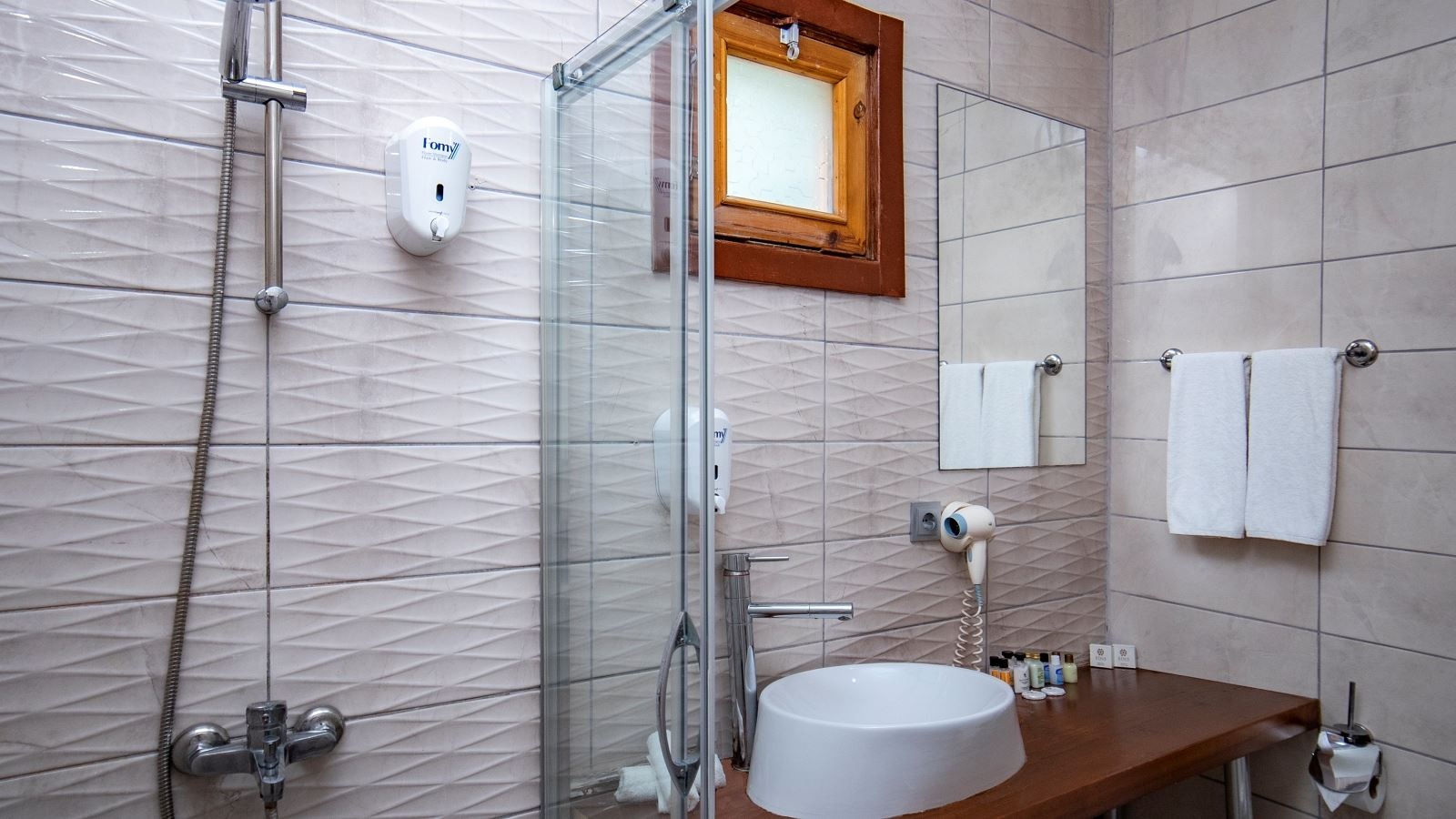 rooms-economy-room