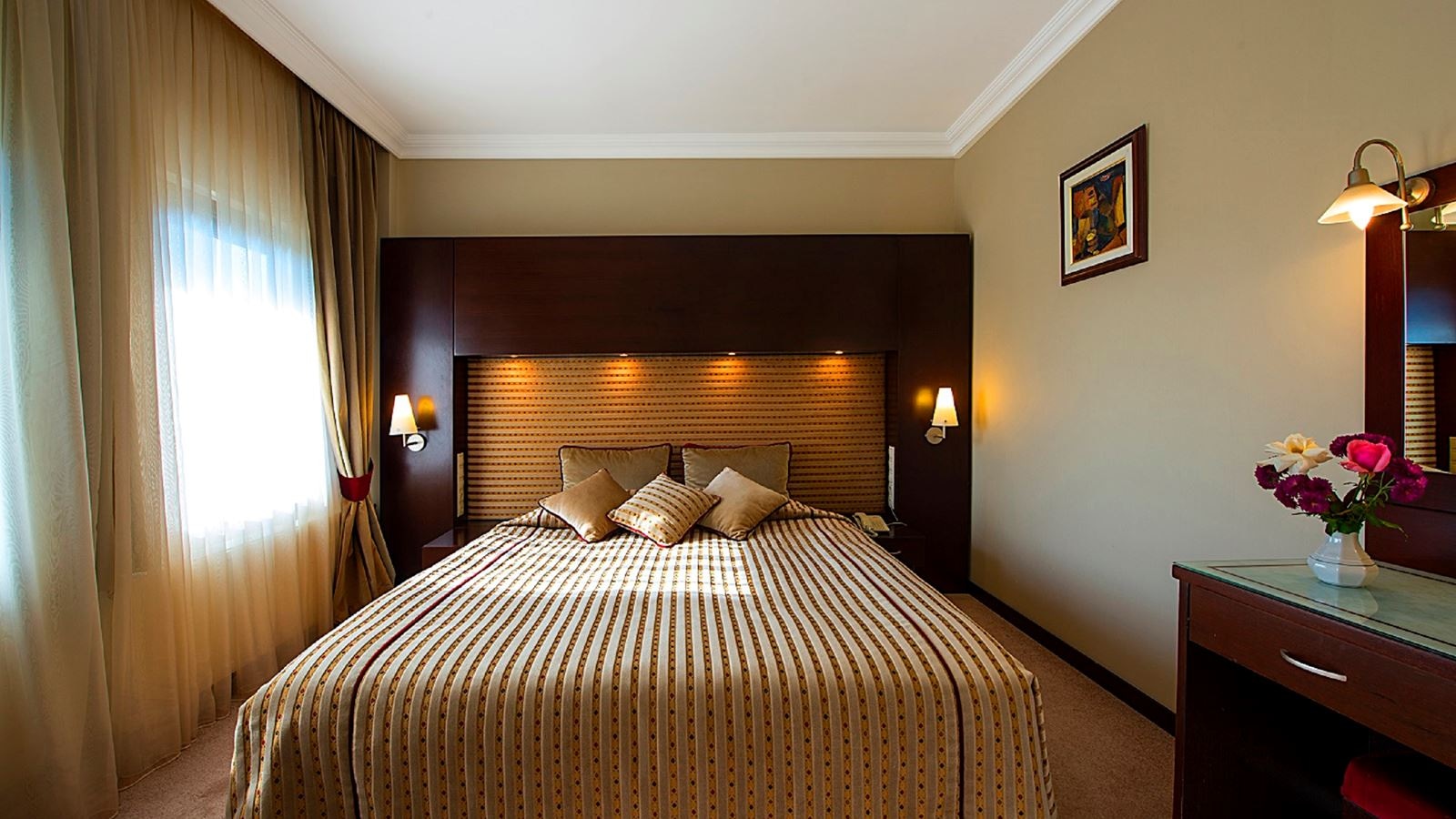 rooms-suit-oda