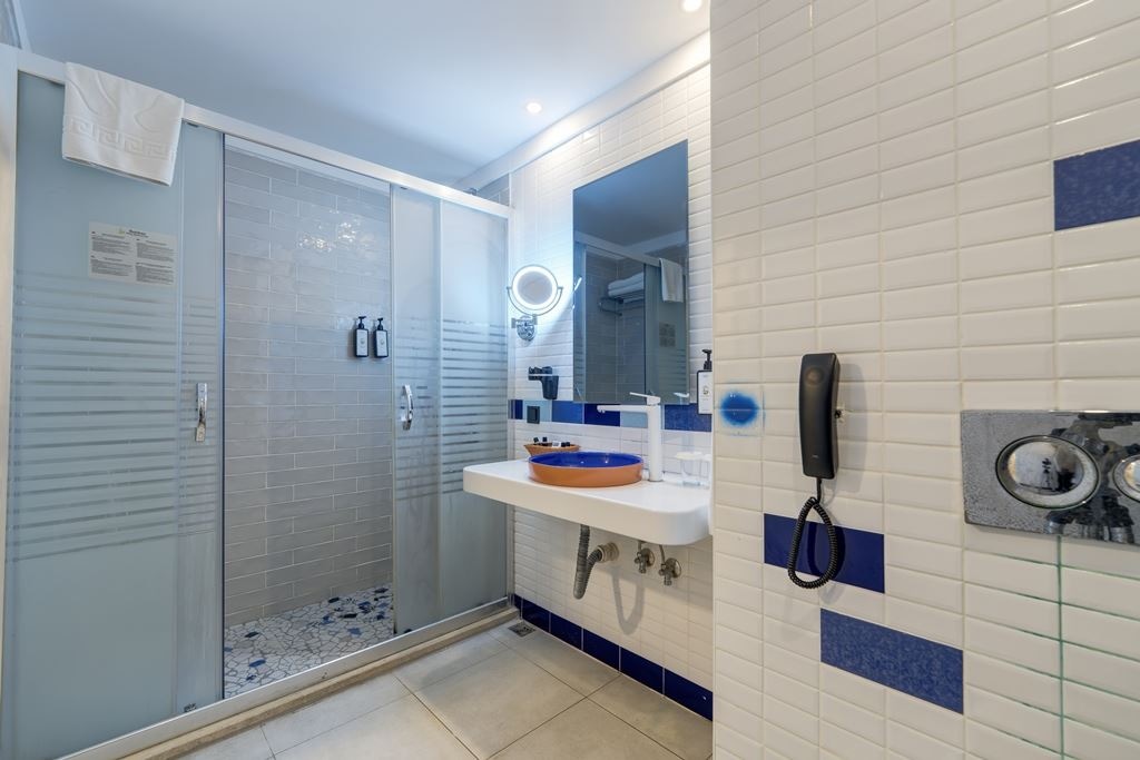 rooms-family-select-side-seaview