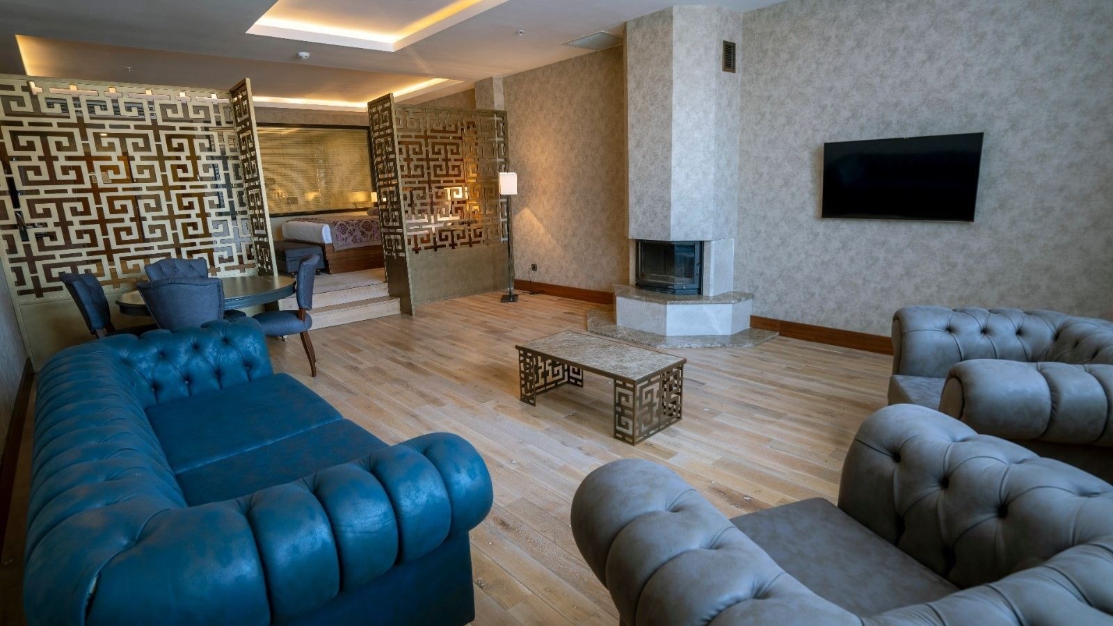 rooms-suit-oda