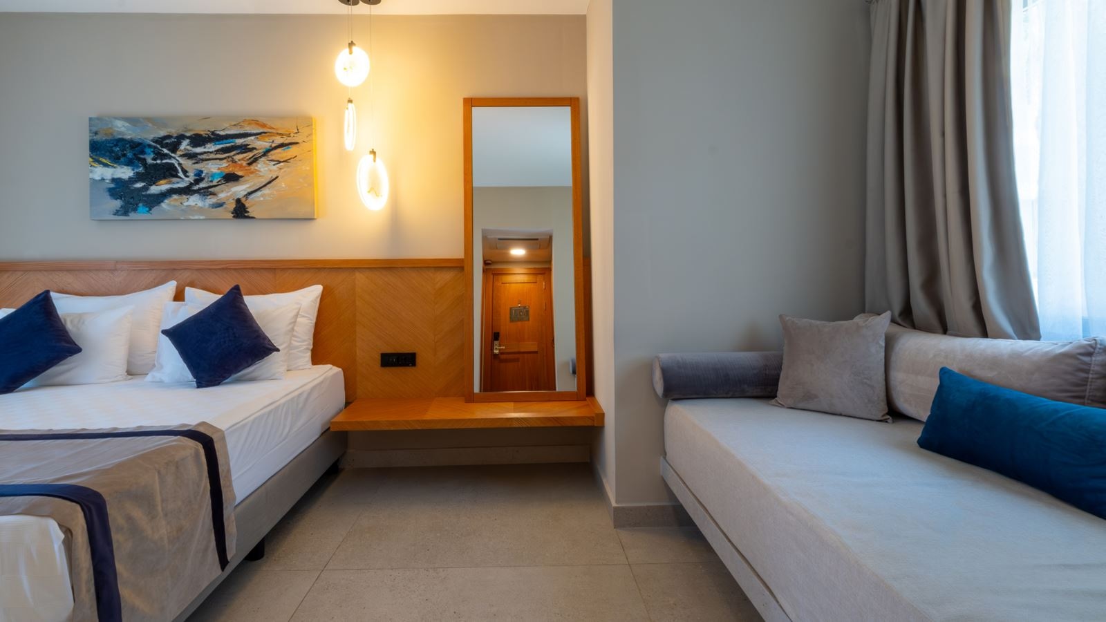 rooms-superior-room