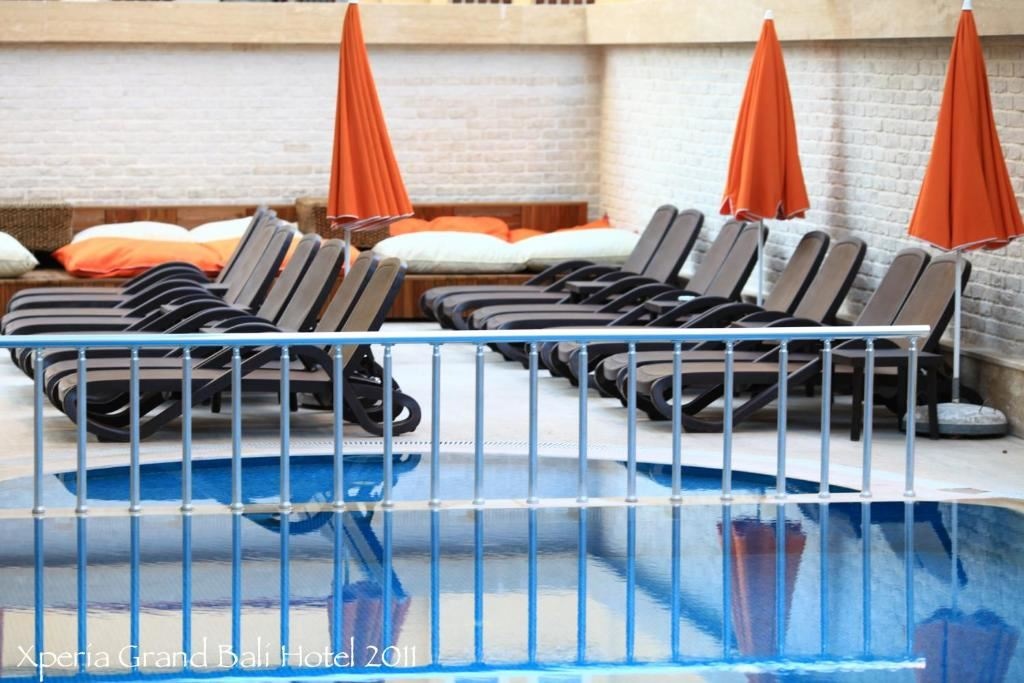 pools-indoor-pool