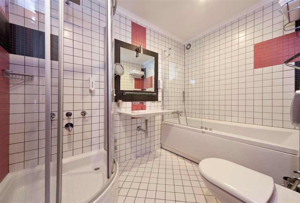 rooms-deluxe-king-suite