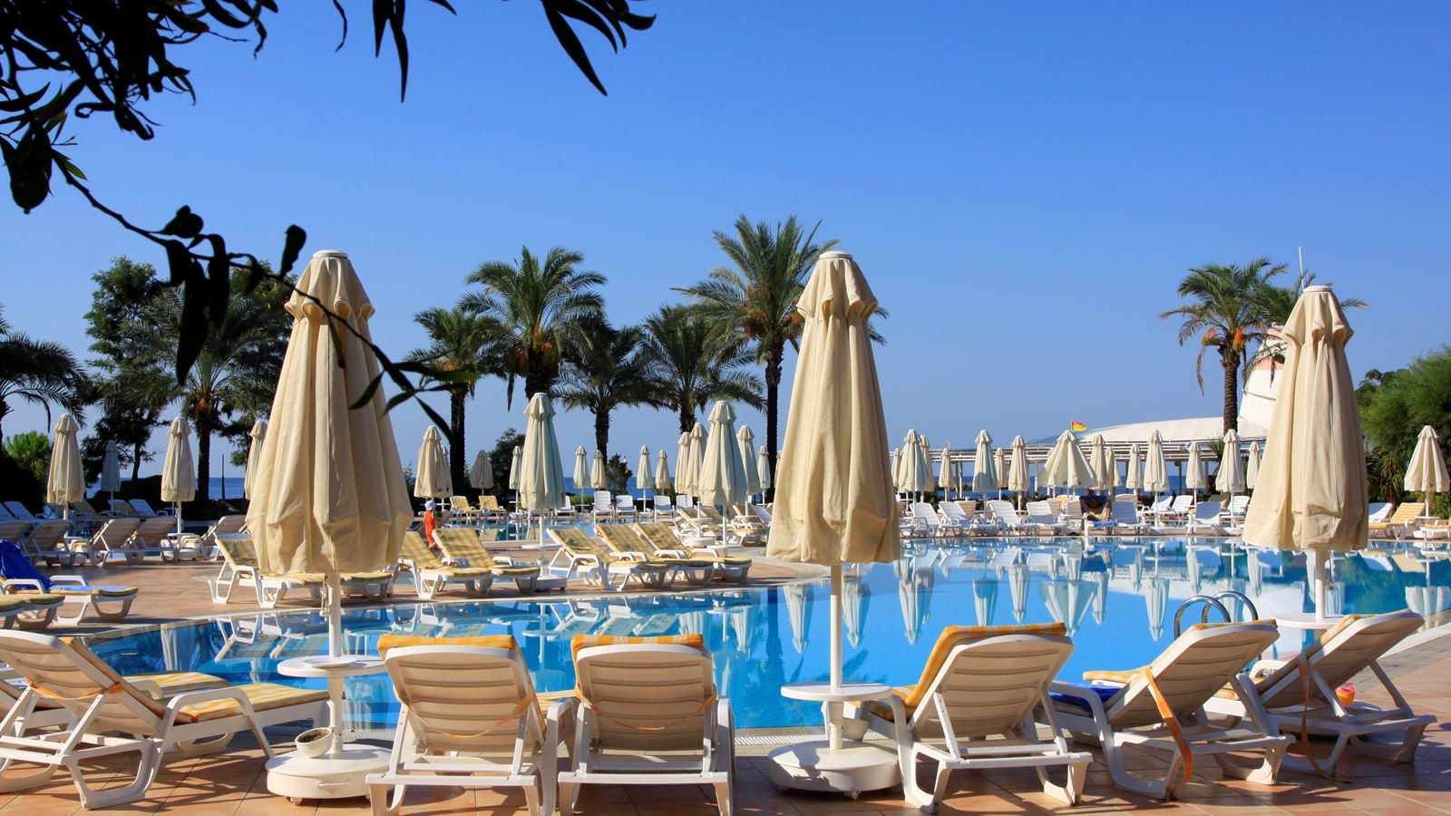 pools-outdoor-pool