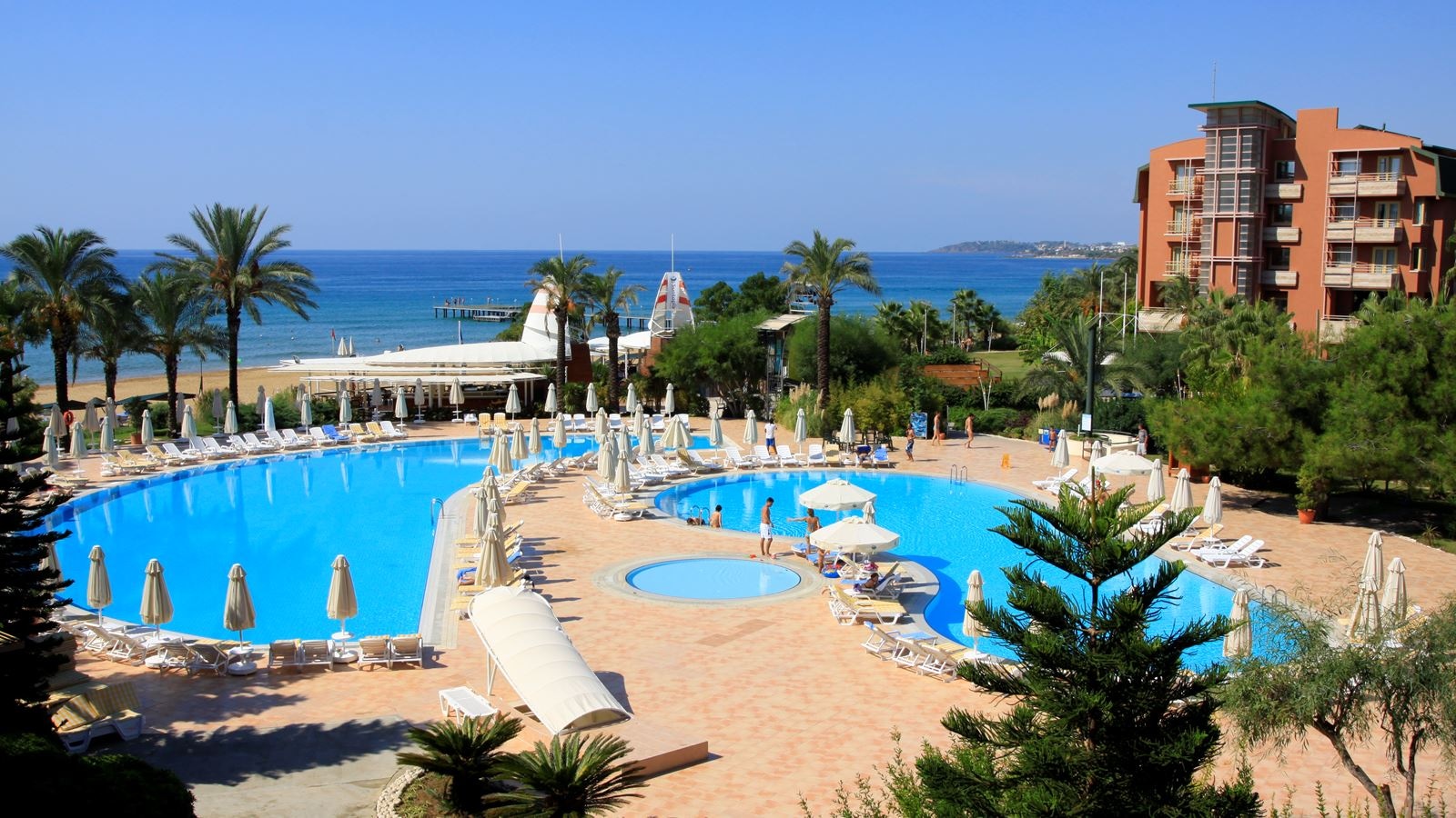 pools-outdoor-pool