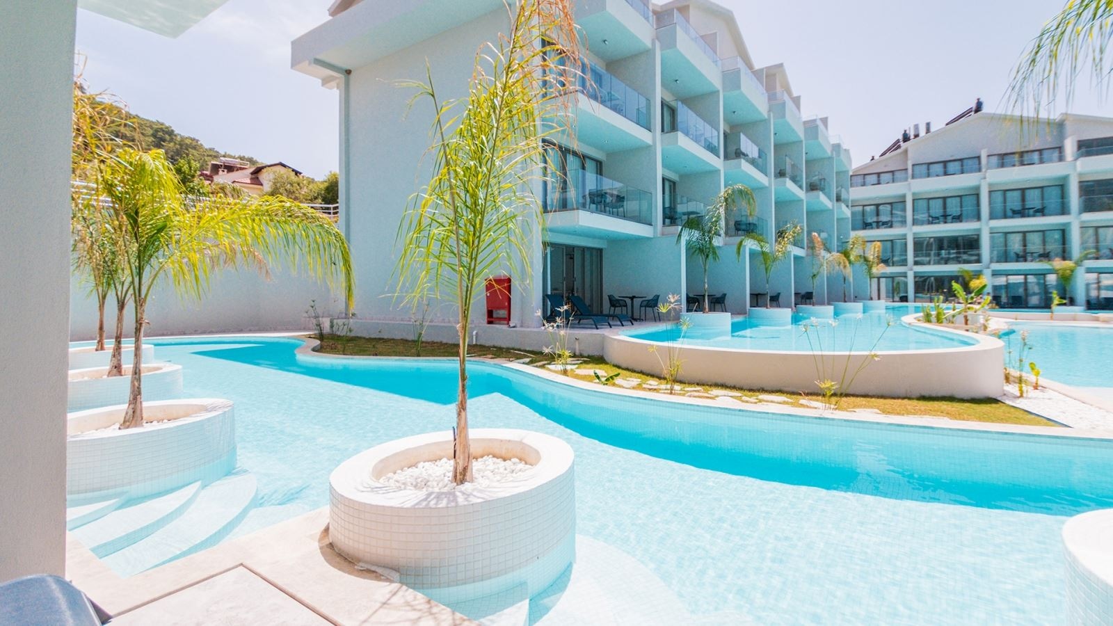 rooms-deluxe-swim-up