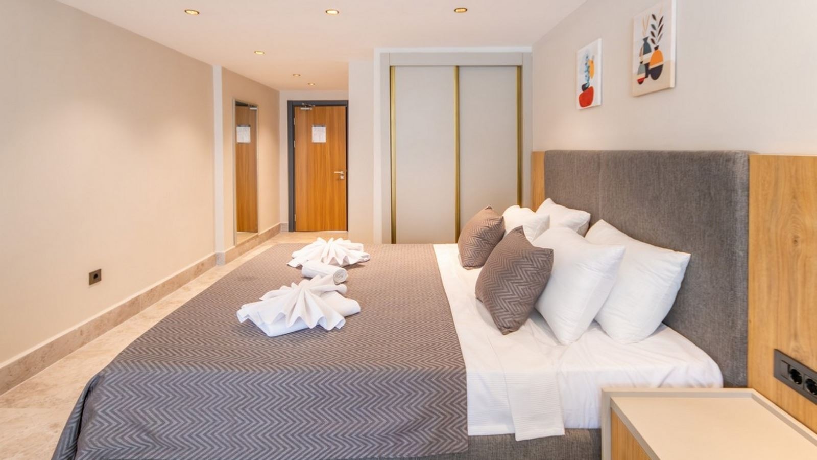 rooms-duplex-swim-up-suite