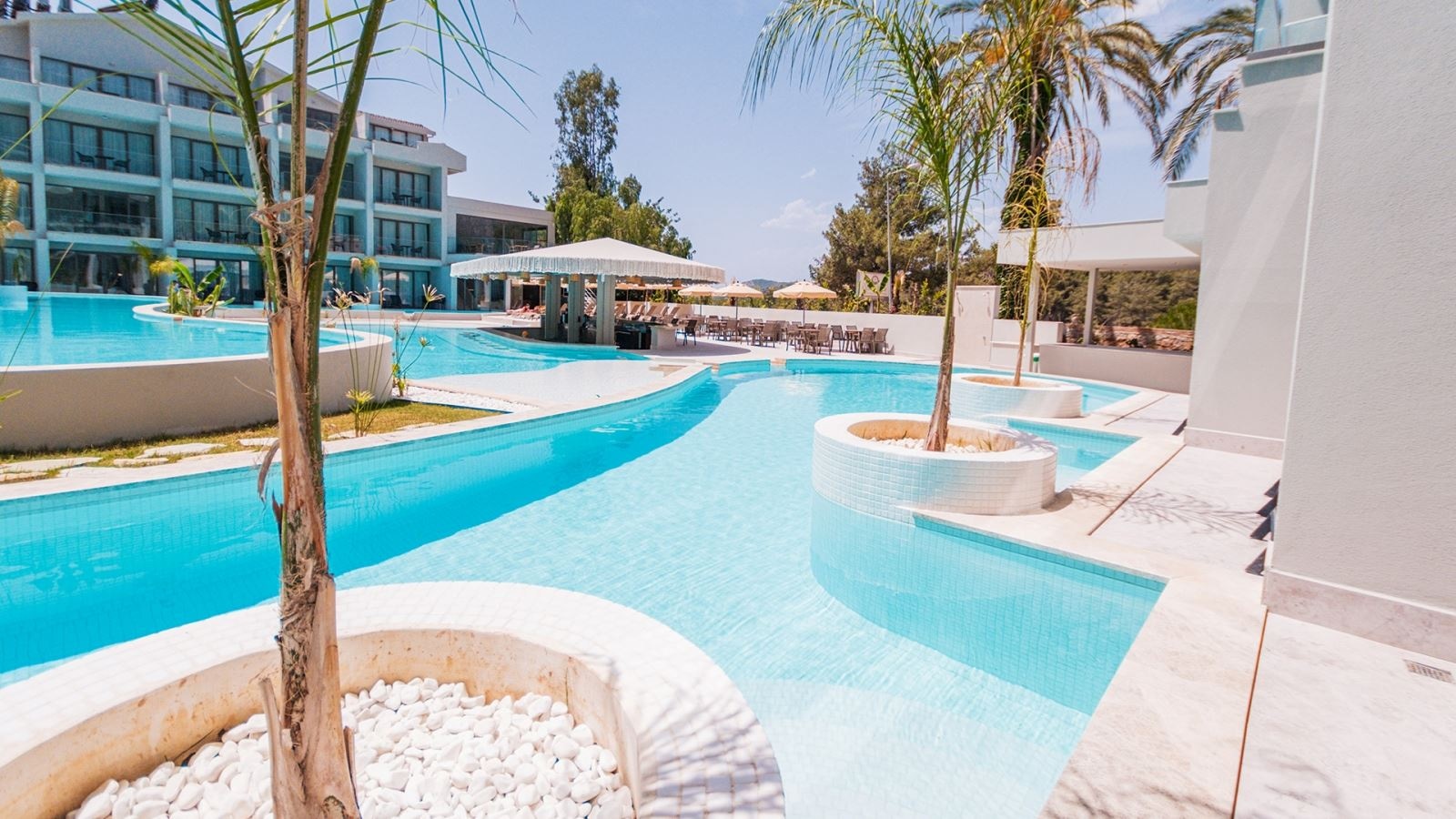 rooms-duplex-swim-up-suite