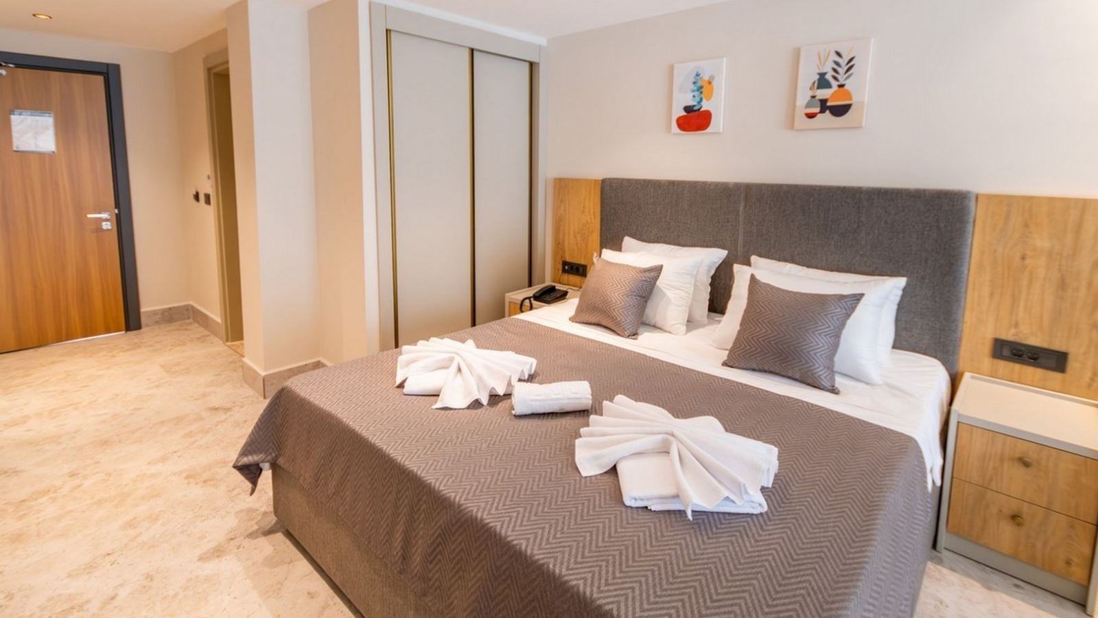 rooms-duplex-swim-up-suite