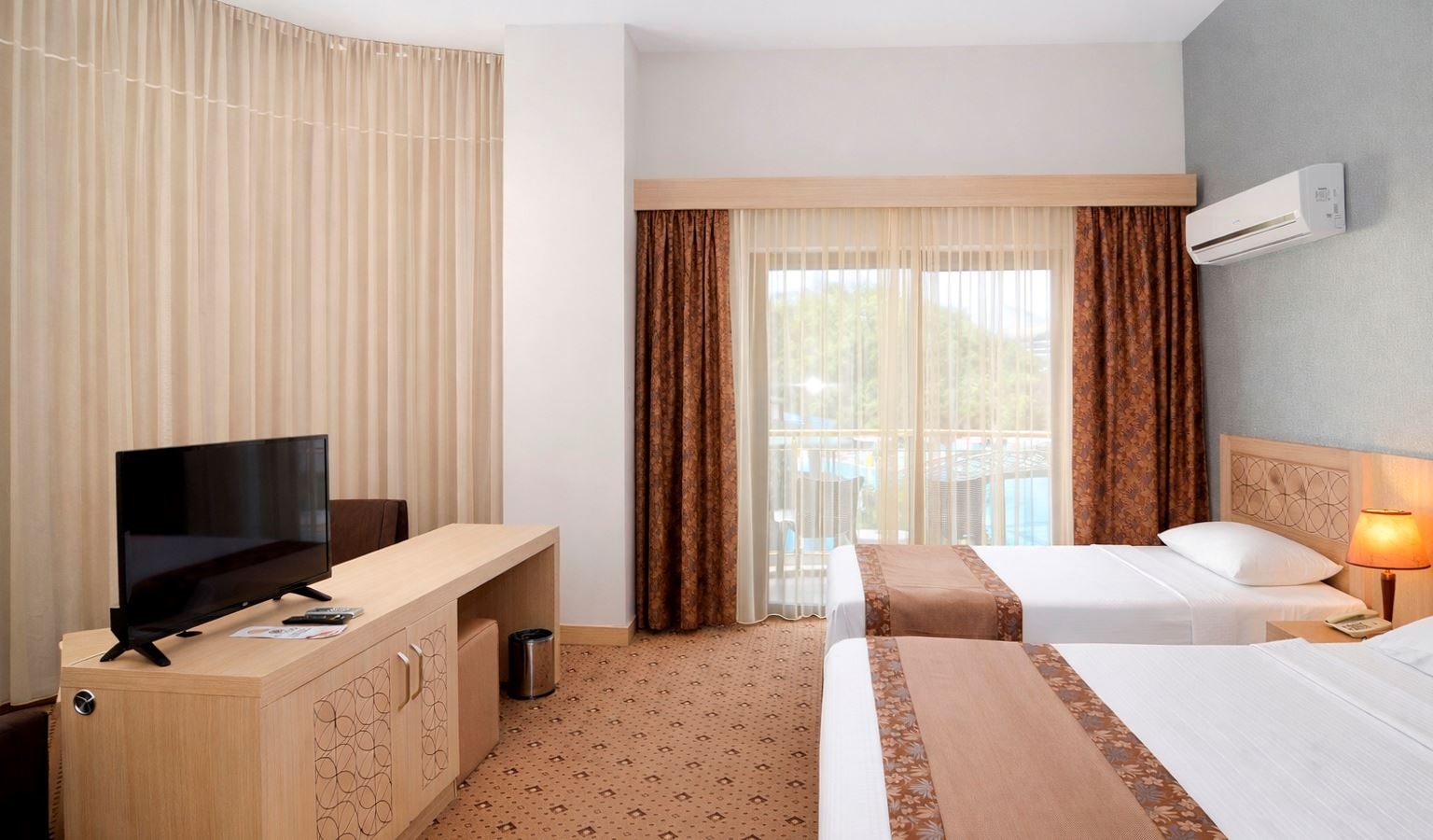 rooms-corner-room