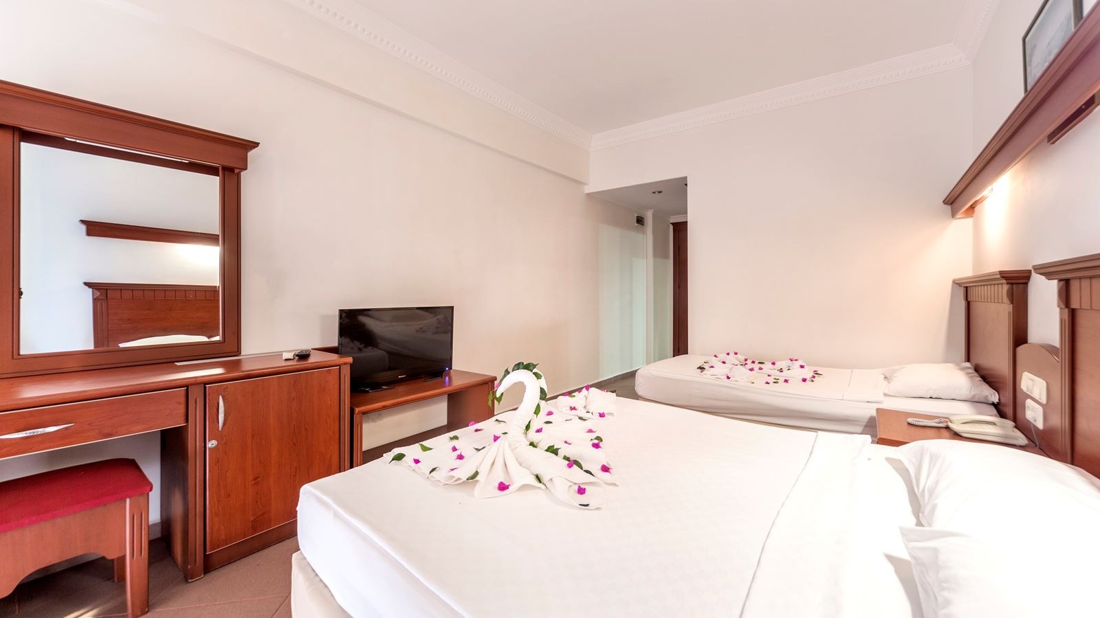 rooms-standard-room
