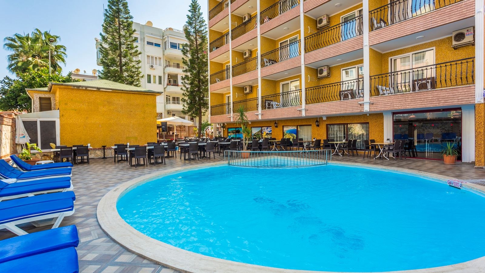 pools-outdoor-pool