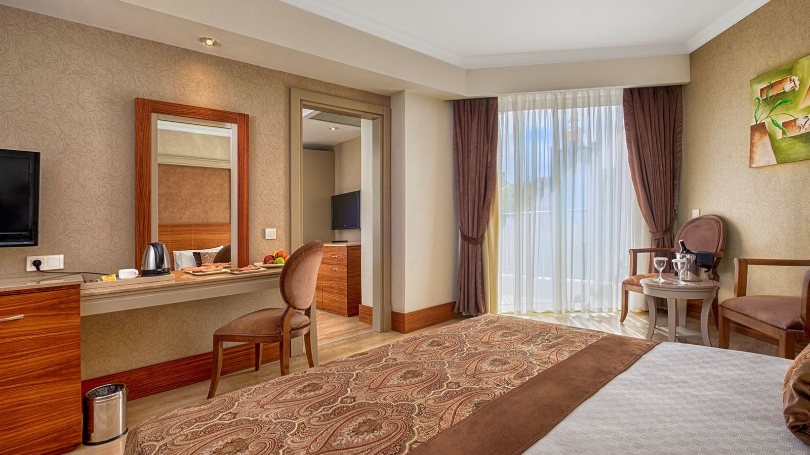 rooms-family-room-land-view