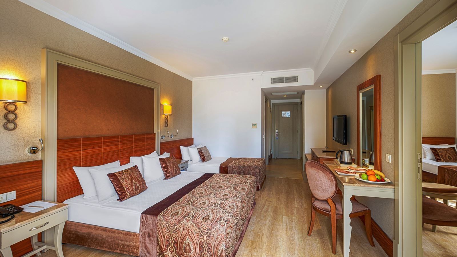 rooms-family-room-land-view