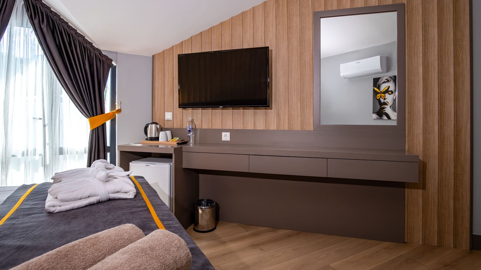 rooms-swim-up-rooms