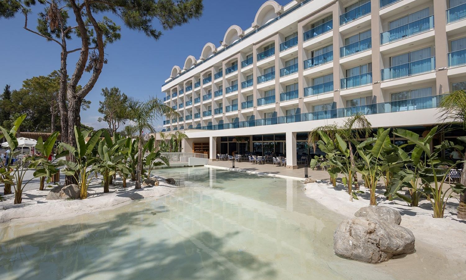 pools-outdoor-pool
