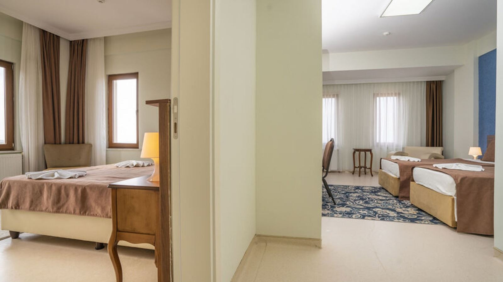 rooms-family-room