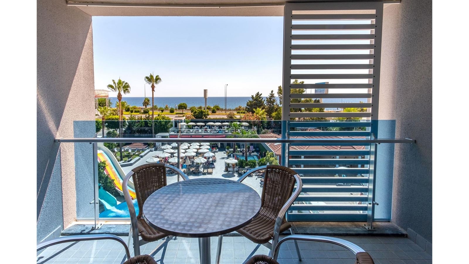 rooms-superior-sea-view-room